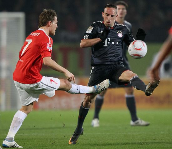 西汉姆利用 西汉姆利用